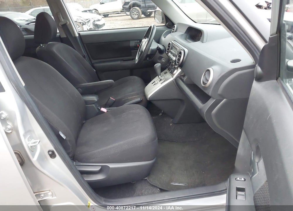 2009 SCION XB VIN: JTLKE50E191084263