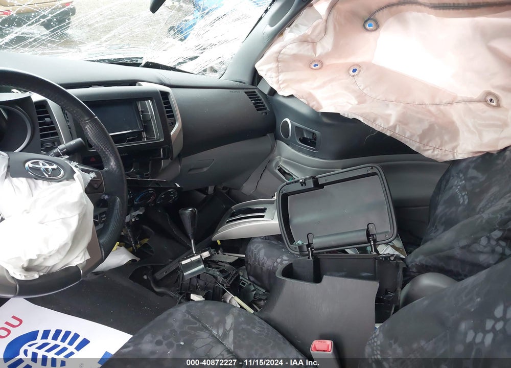 2015 TOYOTA TACOMA BASE V6 VIN: 5TFLU4EN1FX110424