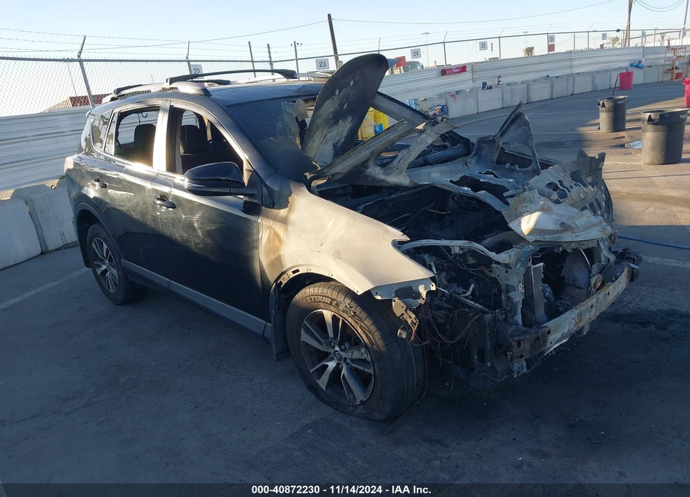 2018 TOYOTA RAV4 ADVENTURE/XLE VIN: 2T3WFREVXJW455940