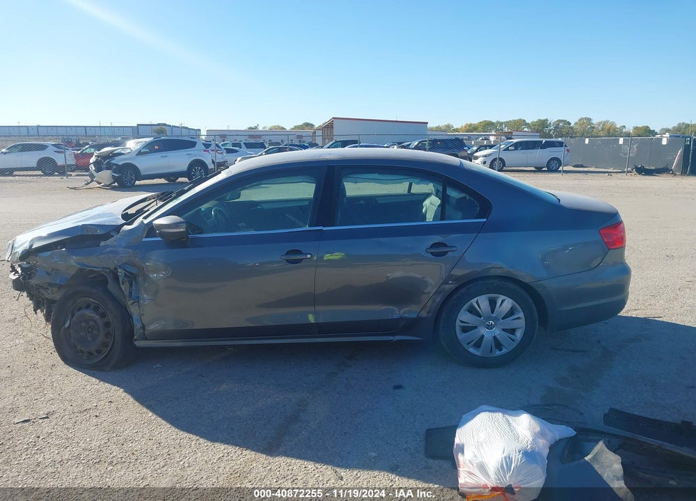 2013 VOLKSWAGEN JETTA VIN: 3VWDX7AJXDM311402