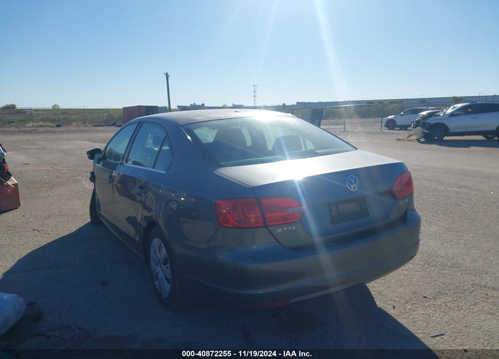 2013 VOLKSWAGEN JETTA VIN: 3VWDX7AJXDM311402