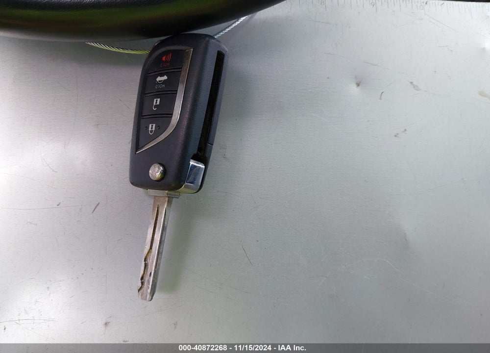 2020 TOYOTA CAMRY SE VIN: 4T1G11AK3LU933045