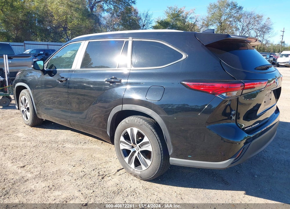 2023 TOYOTA HIGHLANDER XLE VIN: 5TDKDRAH9PS038629