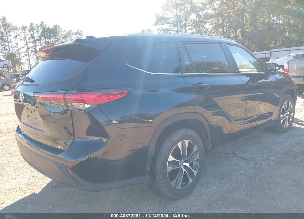 2023 TOYOTA HIGHLANDER XLE VIN: 5TDKDRAH9PS038629