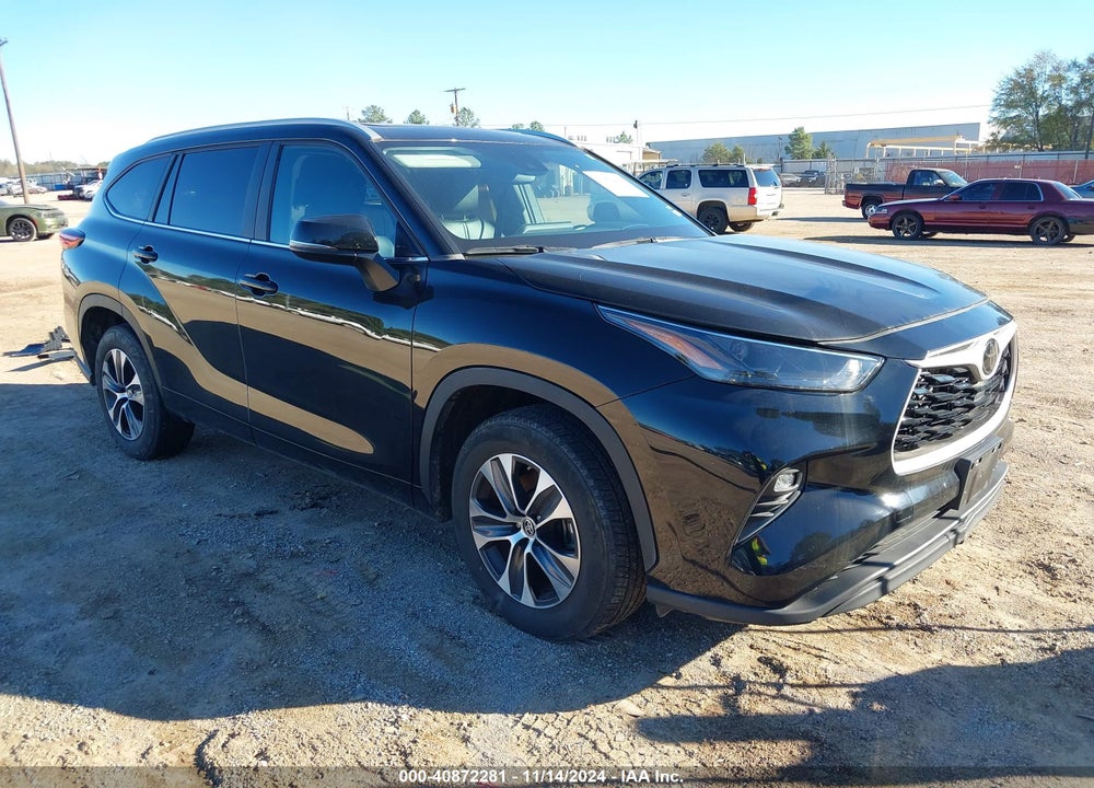 2023 TOYOTA HIGHLANDER XLE VIN: 5TDKDRAH9PS038629