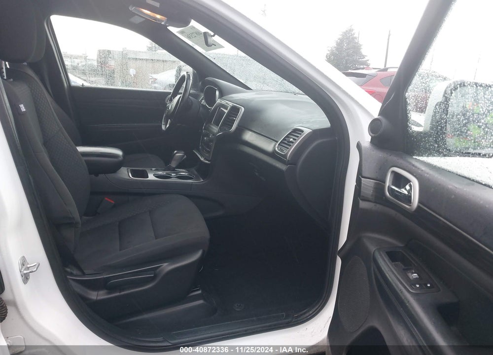 2020 JEEP GRAND CHEROKEE LAREDO VIN: 1C4RJFAG8LC125592
