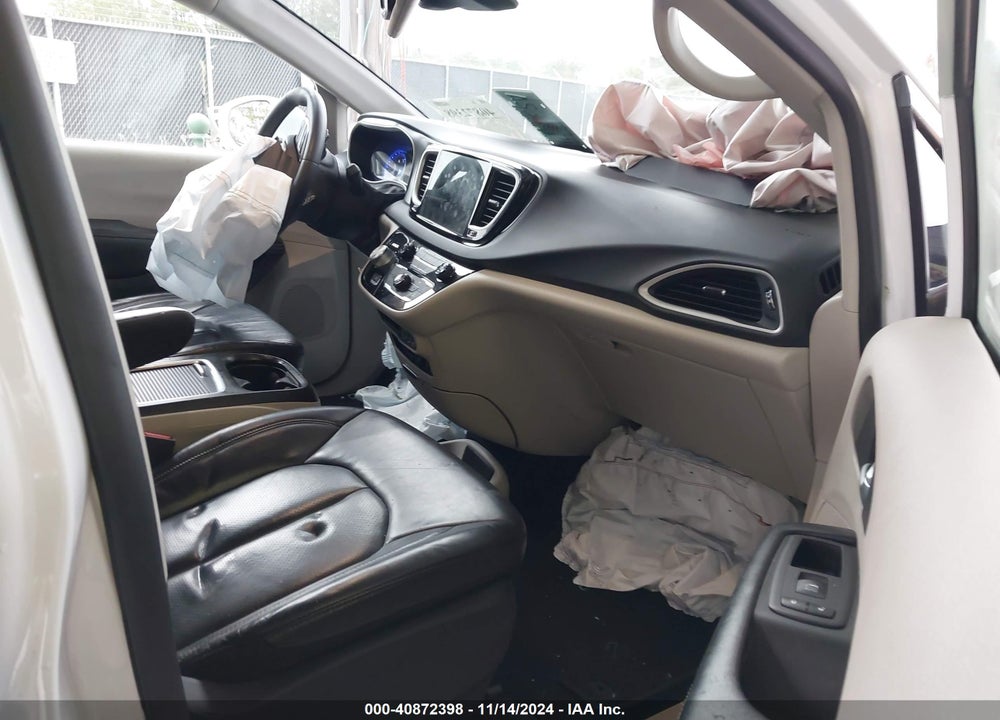 2022 CHRYSLER PACIFICA TOURING L VIN: 2C4RC1BG2NR199287