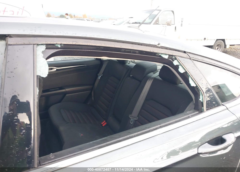 2015 FORD FUSION SE VIN: 3FA6P0H96FR227023