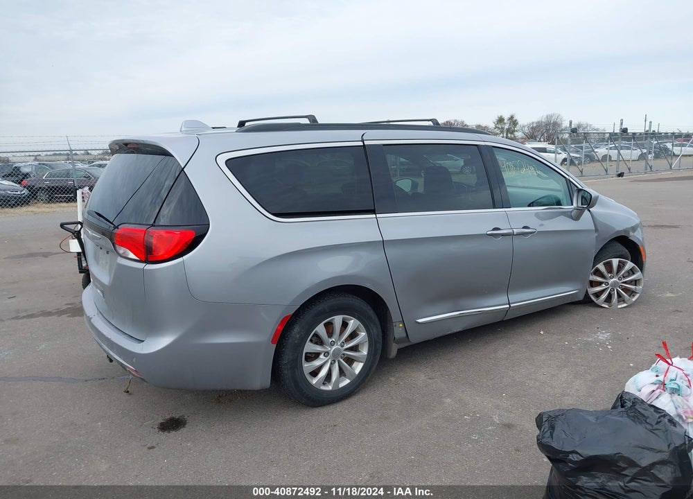2017 CHRYSLER PACIFICA VIN: 2C4RC1BG9HR620927