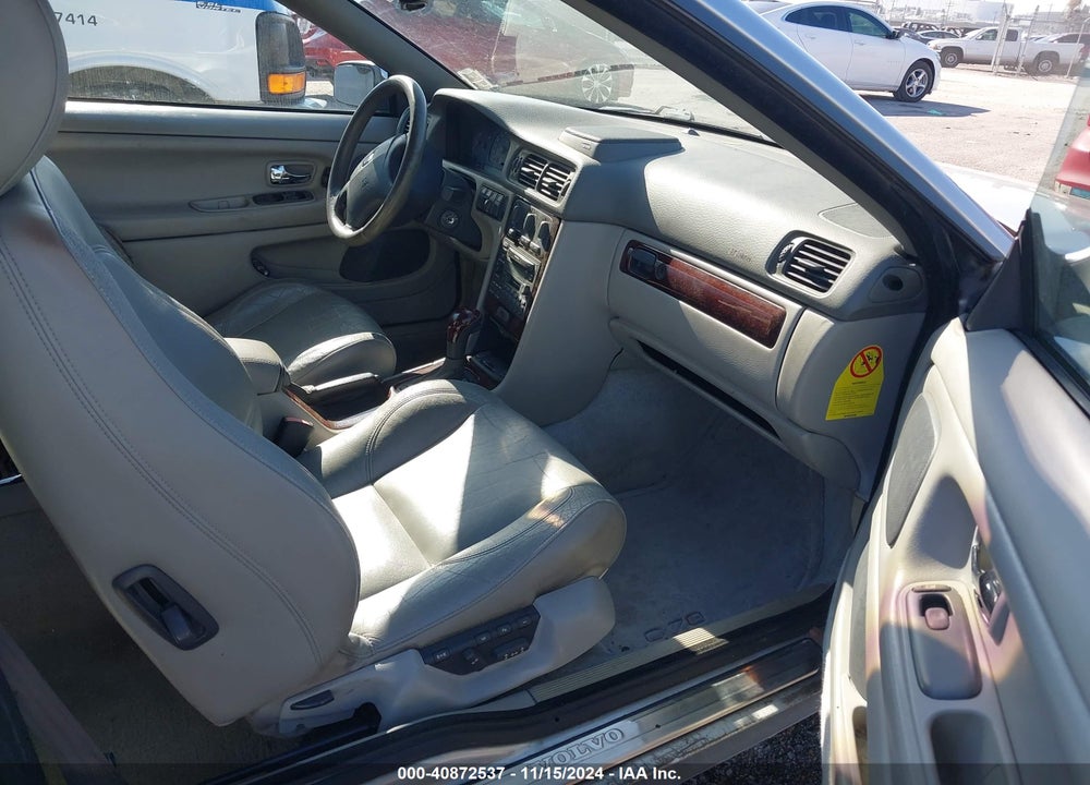 2001 VOLVO C70 HT VIN: YV1NC53DX1J016978