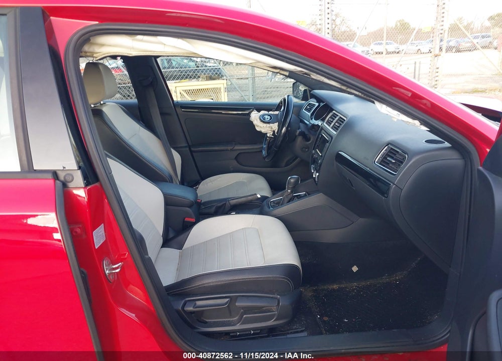 2015 VOLKSWAGEN JETTA 1.8T SPORT VIN: 3VWD17AJ9FM426304