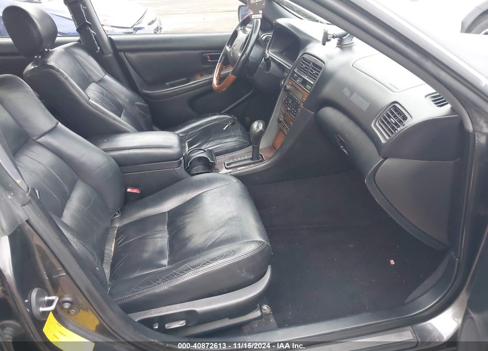 2001 LEXUS ES 300 VIN: JT8BF28G915108818