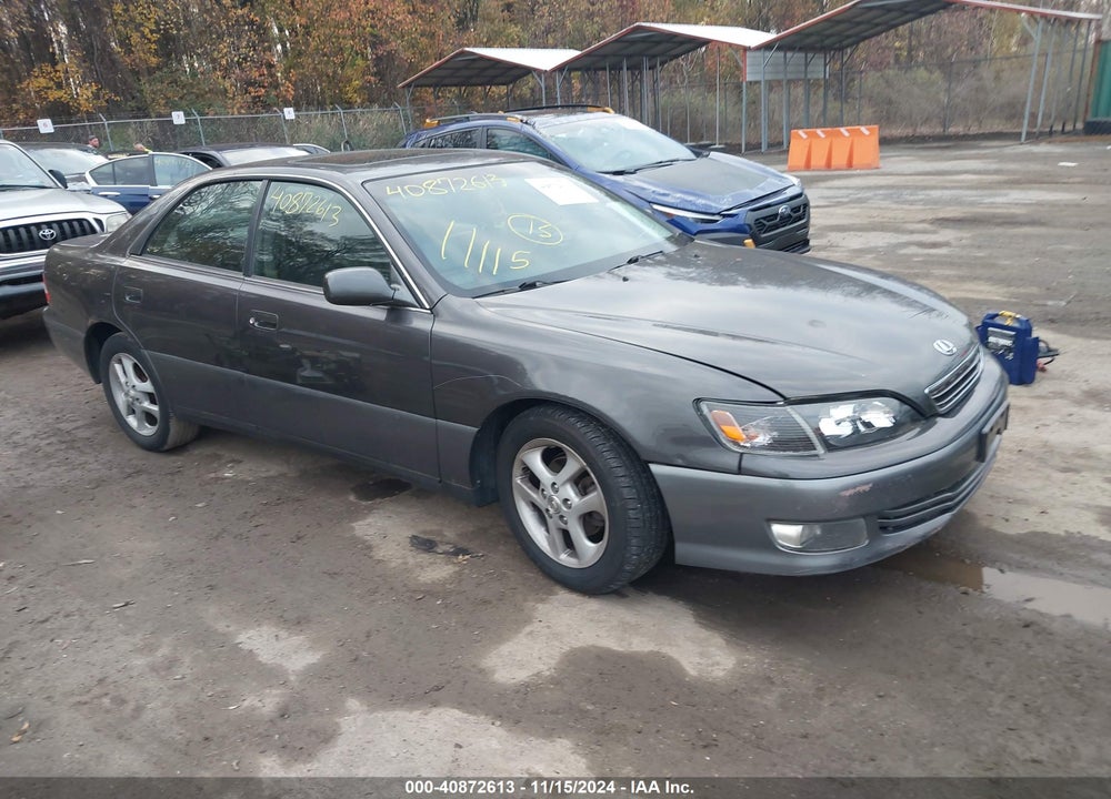 2001 LEXUS ES 300 VIN: JT8BF28G915108818