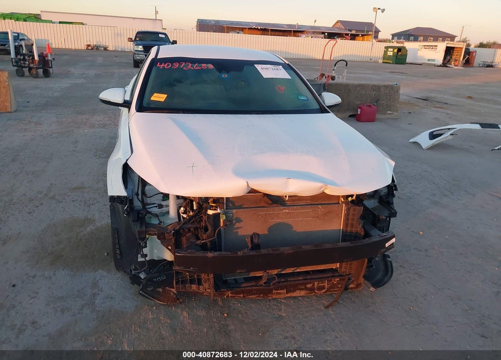 2020 KIA OPTIMA LX VIN: 5XXGT4L36LG447924