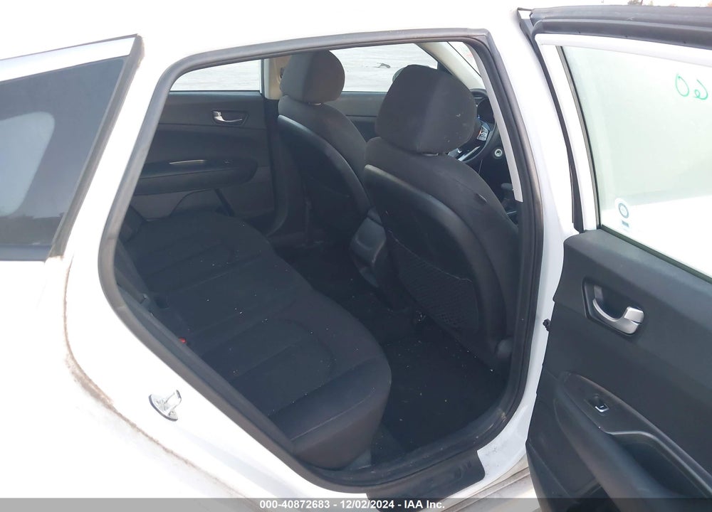 2020 KIA OPTIMA LX VIN: 5XXGT4L36LG447924