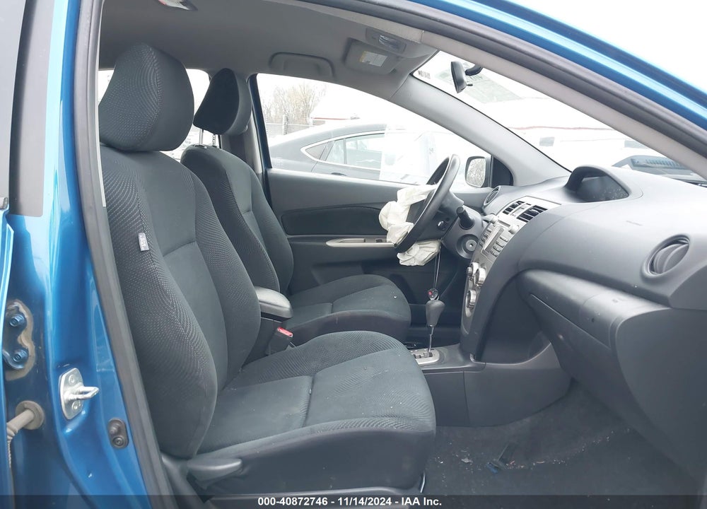 2009 TOYOTA YARIS VIN: JTDBT903094051163