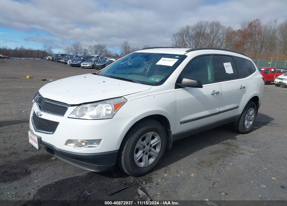 2010 CHEVROLET TRAVERSE LS VIN: 1GNLREED9AS127046