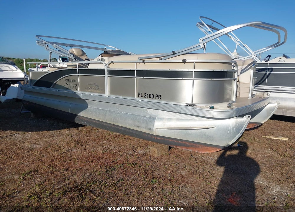 2014 BENNINGTON OTHER VIN: ETW97162K314