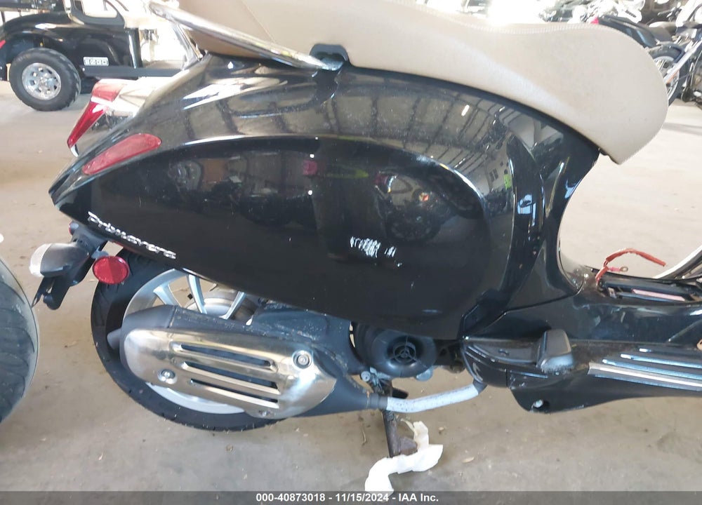 2022 VESPA PRIMAVERA/SPRINT 50 VIN: ZAPCA06B6N5104701