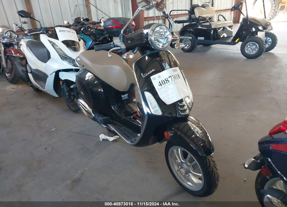 2022 VESPA PRIMAVERA/SPRINT 50 VIN: ZAPCA06B6N5104701