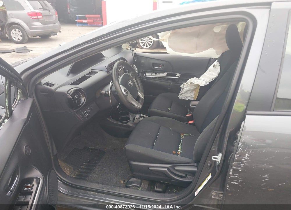 2015 TOYOTA PRIUS C TWO VIN: JTDKDTB37F1575561