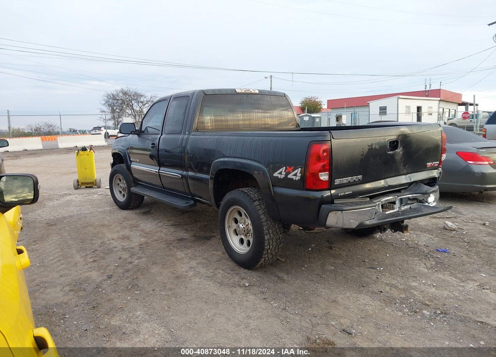 2003 GMC SIERRA 2500HD SLE VIN: 1GTHK29U33E328390