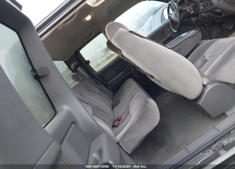 2003 GMC SIERRA 2500HD SLE VIN: 1GTHK29U33E328390