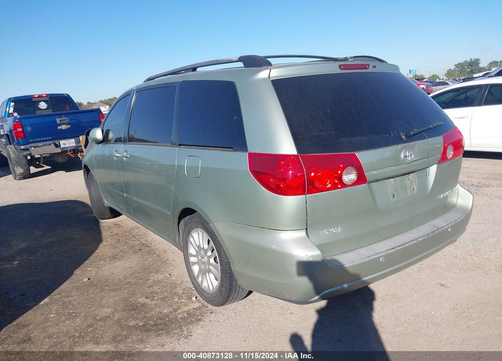 2010 TOYOTA SIENNA XLE/XLE LIMITED VIN: 5TDYK4CC7AS323471