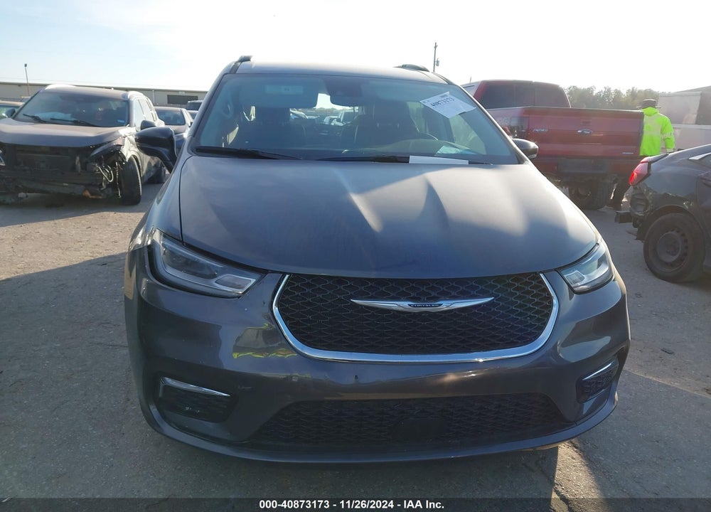 2022 CHRYSLER PACIFICA TOURING L VIN: 2C4RC1BG1NR186398