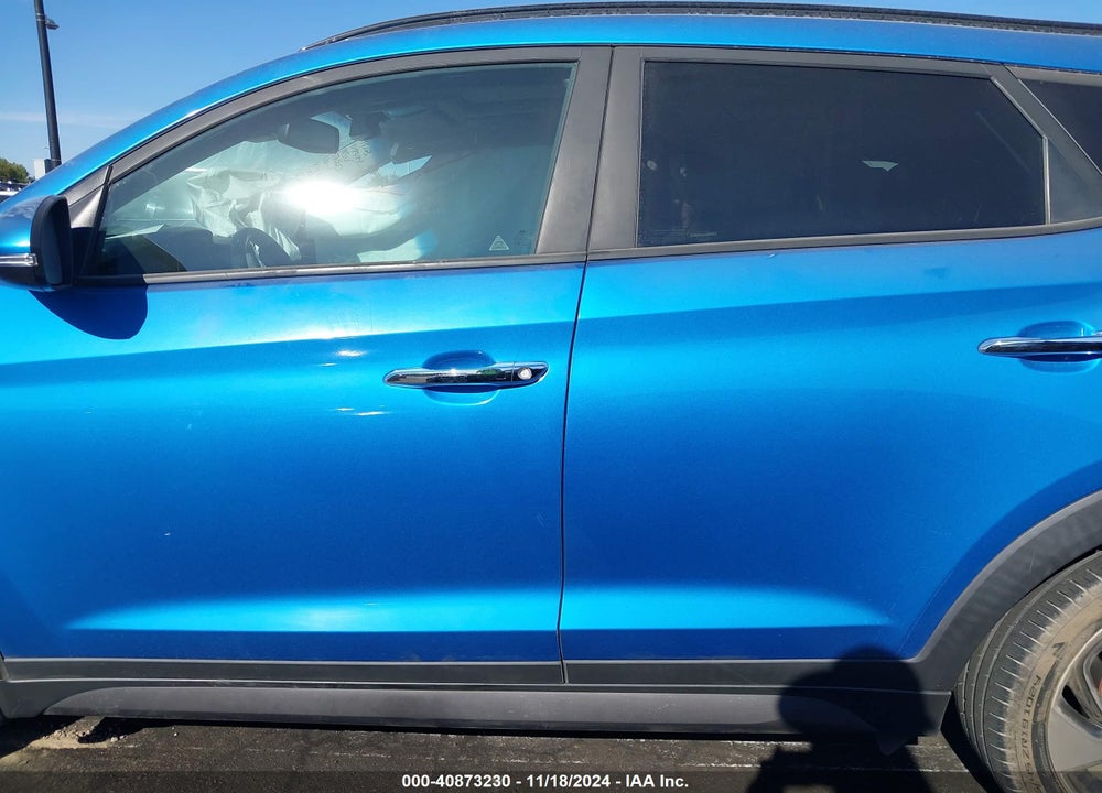 2016 HYUNDAI TUCSON LIMITED VIN: KM8J33A24GU203842