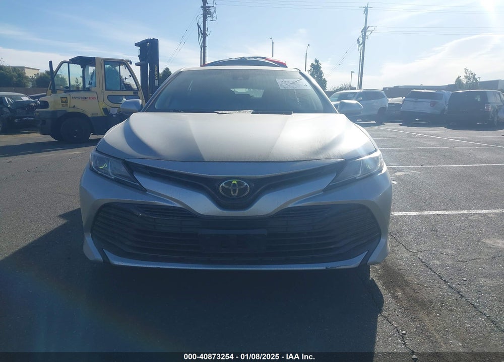 2018 TOYOTA CAMRY LE VIN: 4T1B11HK2JU674836