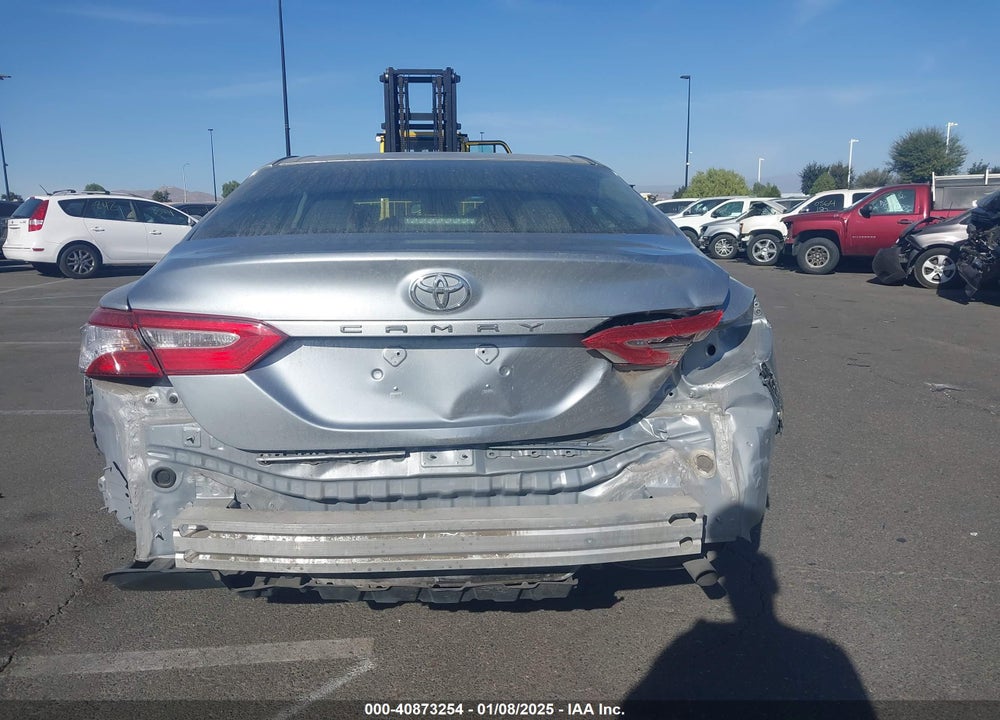 2018 TOYOTA CAMRY LE VIN: 4T1B11HK2JU674836
