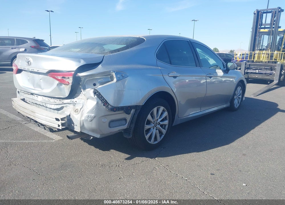 2018 TOYOTA CAMRY LE VIN: 4T1B11HK2JU674836