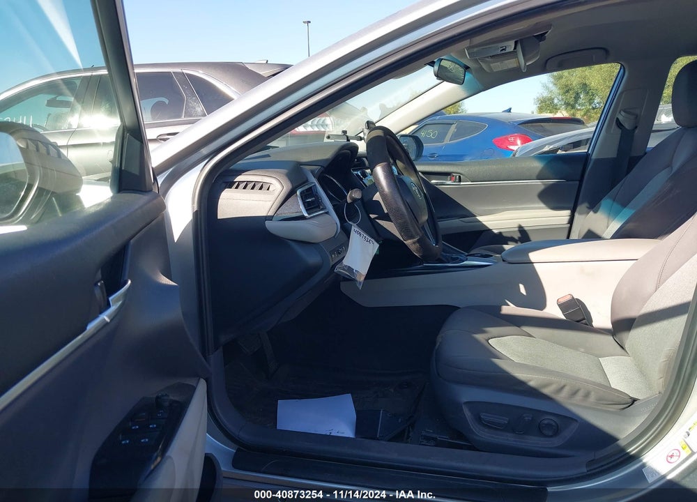 2018 TOYOTA CAMRY LE VIN: 4T1B11HK2JU674836