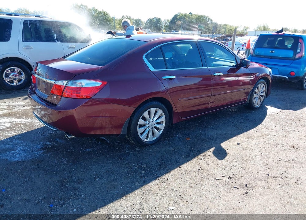 2013 HONDA ACCORD EX-L V-6 VIN: 1HGCR3F85DA038472