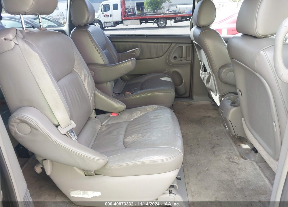 2005 TOYOTA SIENNA XLE VIN: 5TDZA22C75S237175