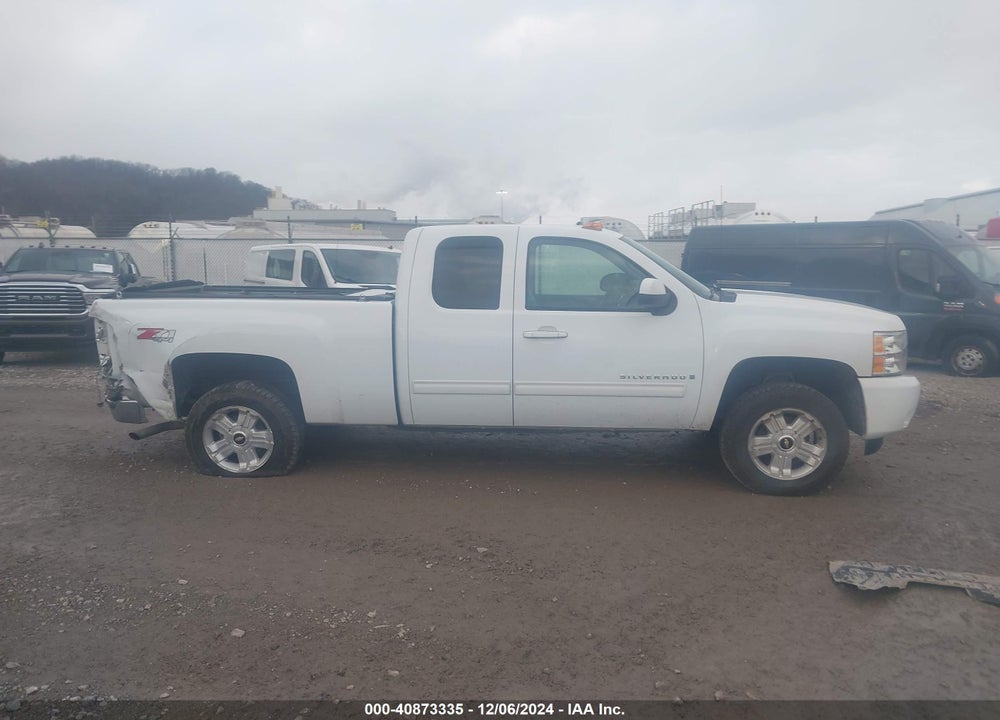 2009 CHEVROLET SILVERADO 1500 LTZ VIN: 2GCEK390491107199