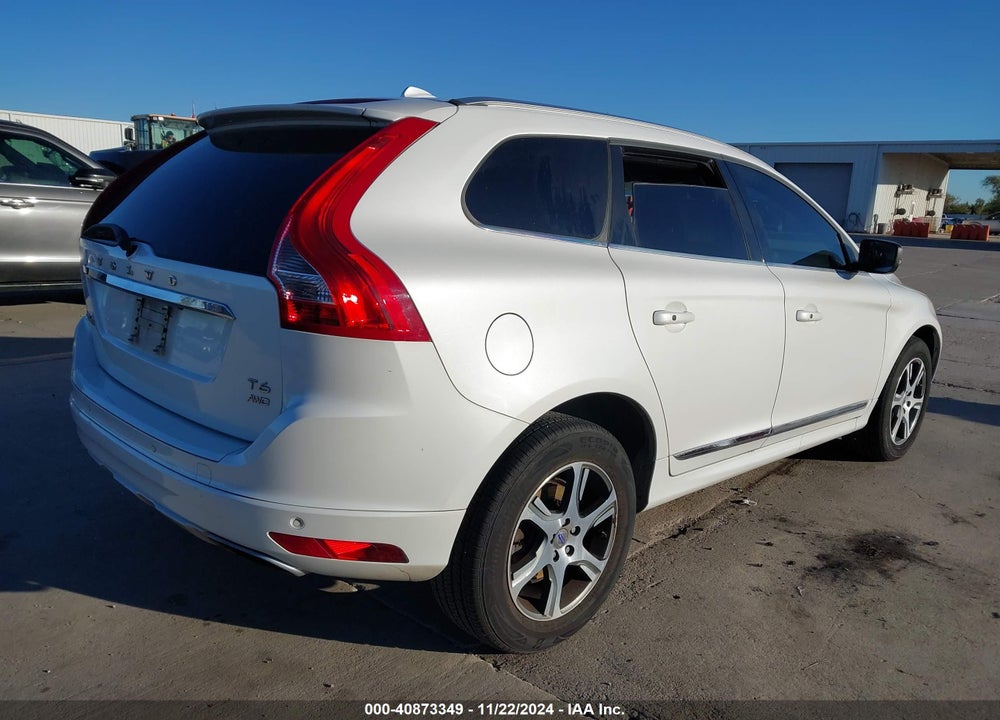 2015 VOLVO XC60 T6 PLATINUM VIN: YV4902RD5F2593888