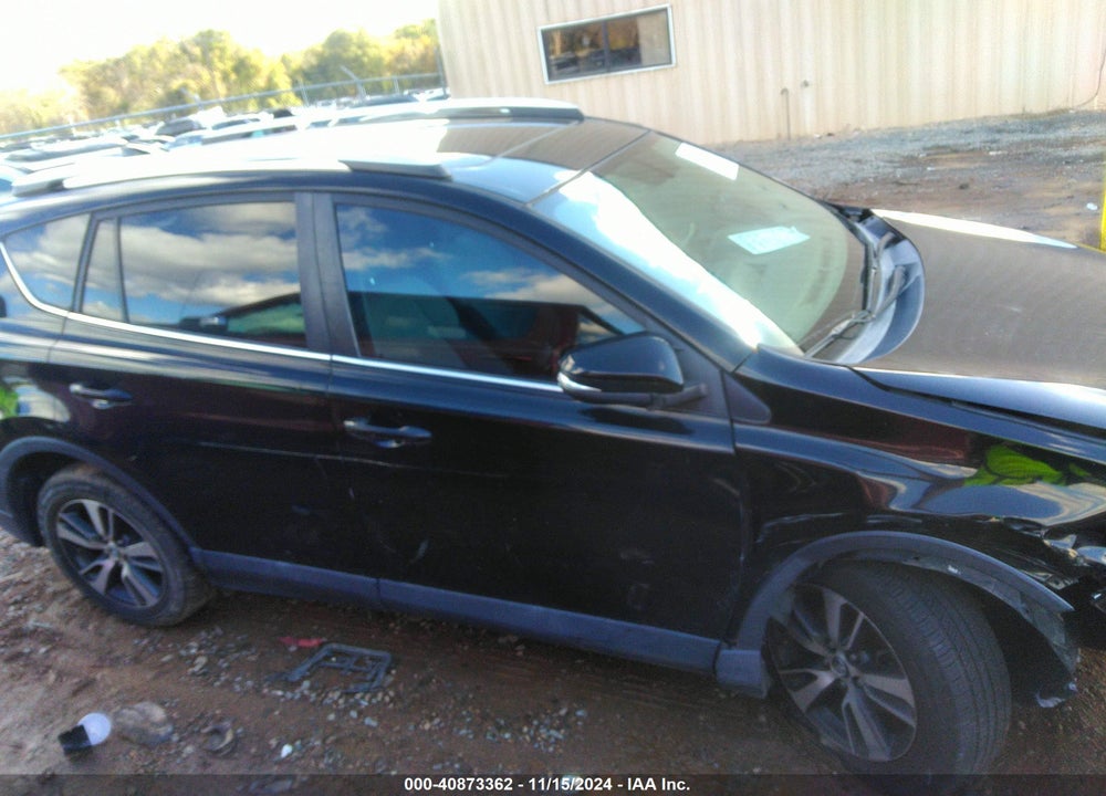2016 TOYOTA RAV4 XLE VIN: 2T3RFREV5GW526872