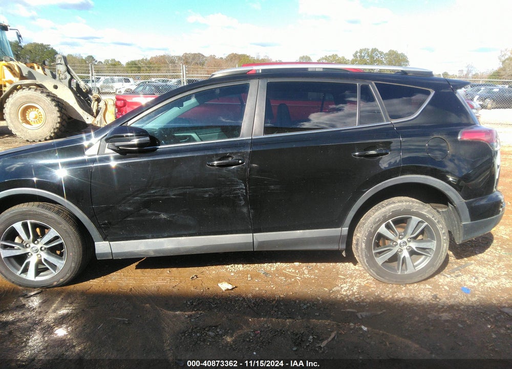 2016 TOYOTA RAV4 XLE VIN: 2T3RFREV5GW526872
