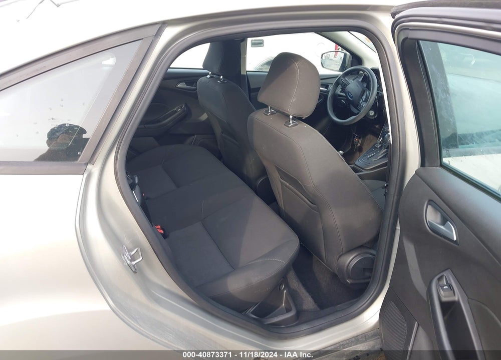2016 FORD FOCUS SE VIN: 1FADP3FE9GL237327