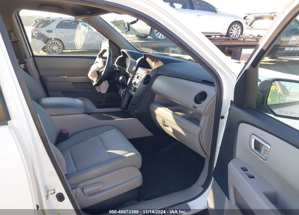 2013 HONDA PILOT LX VIN: 5FNYF4H26DB060855