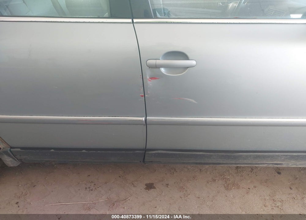 2003 VOLKSWAGEN PASSAT GLS VIN: WVWPD63B13P186548