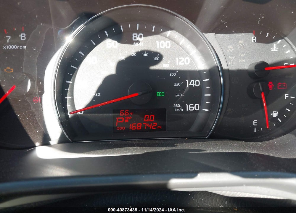 2015 KIA SORENTO LX VIN: 5XYKT4A63FG630110