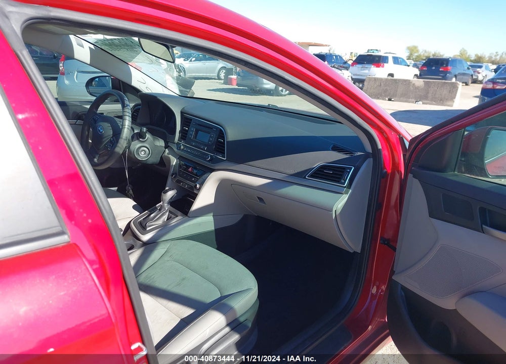 2017 HYUNDAI ELANTRA VIN: KMHD74LF9HU395820