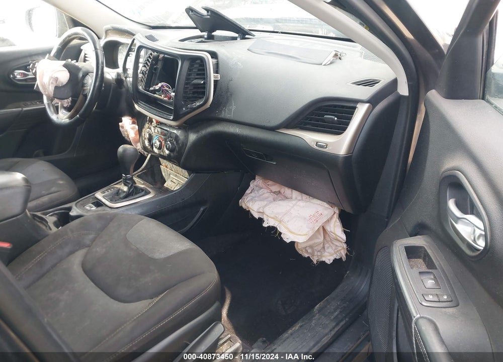 2016 JEEP CHEROKEE ALTITUDE VIN: 1C4PJLAB4GW350770