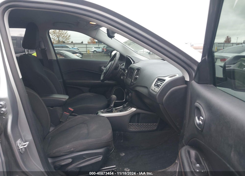 2019 JEEP COMPASS SPORT 4X4 VIN: 3C4NJDAB3KT630868