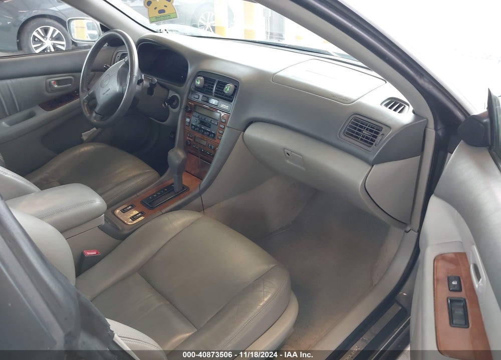 2000 LEXUS ES 300 VIN: JT8BF28G4Y5095129