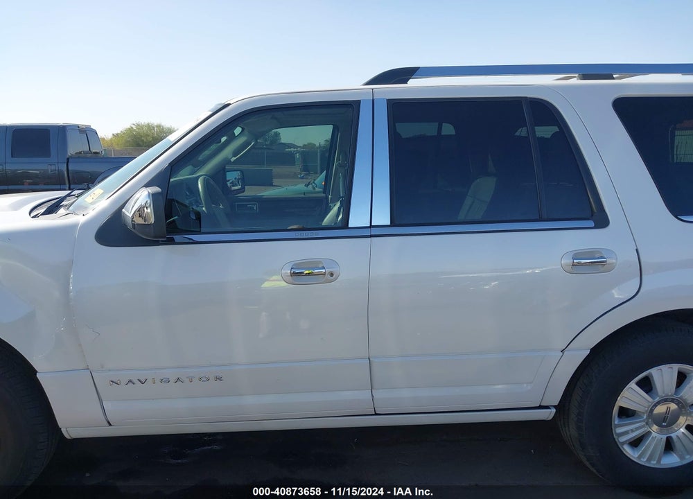 2014 LINCOLN NAVIGATOR VIN: 5LMJJ2J50EEL08778