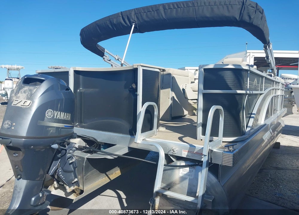 2016 BENNINGTON BOAT VIN: ETWD4138E616